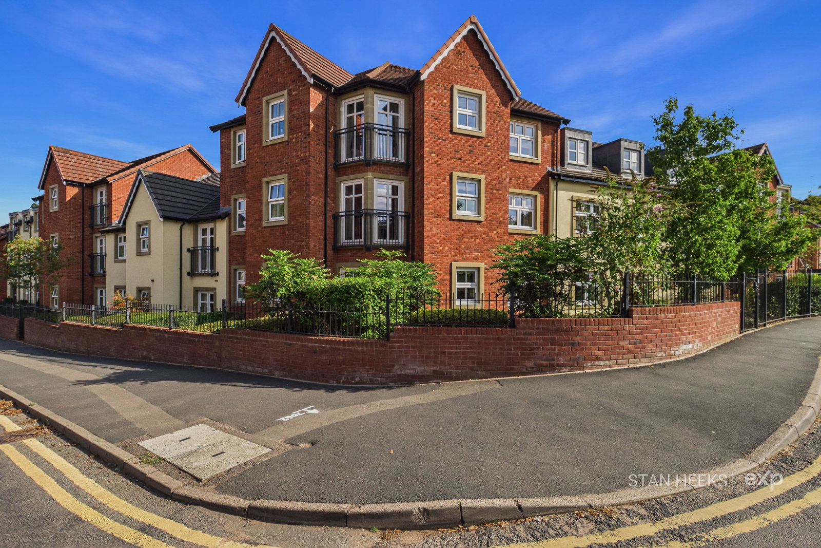 Apartment for rent in Stourbridge, Lowestone Court, Stone Lane, Kinver, DY7 6EX