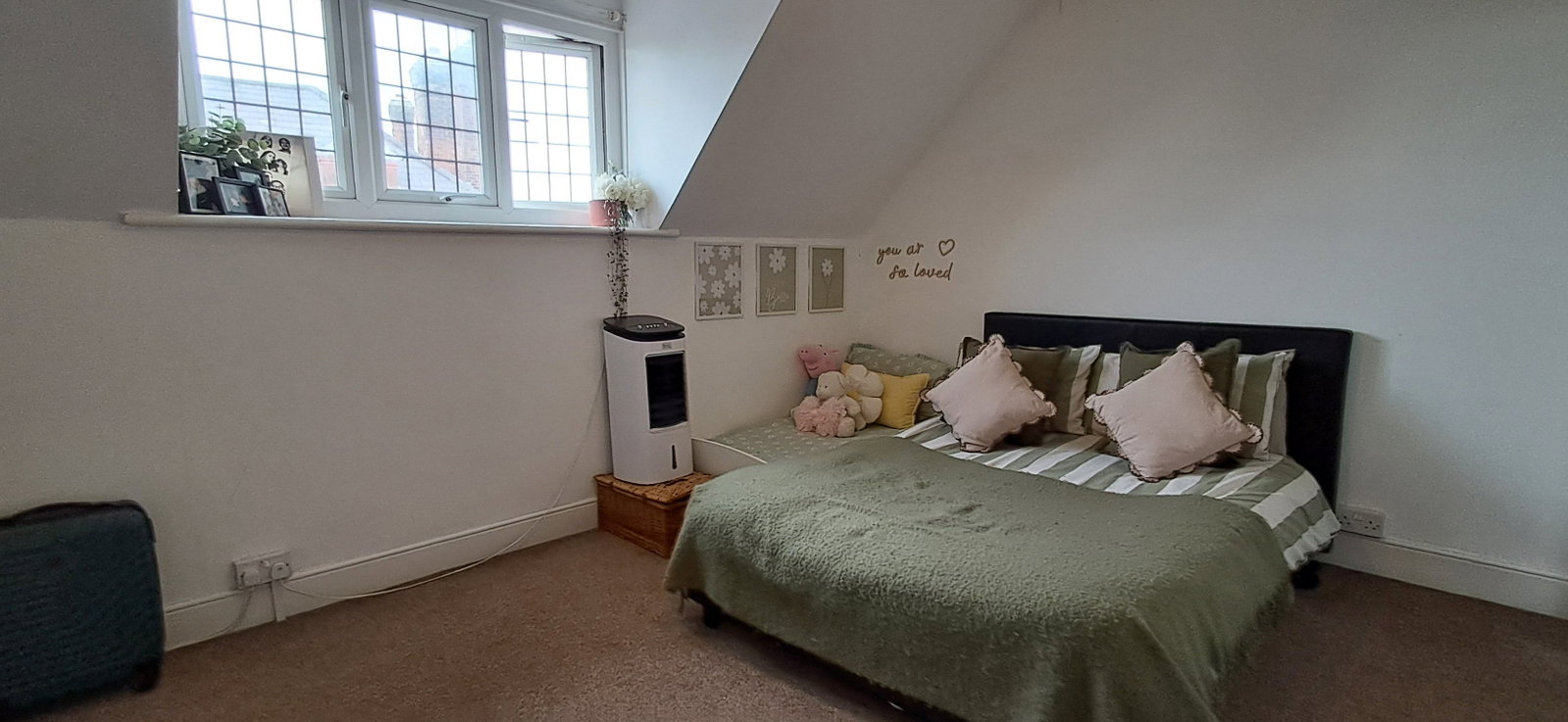 Flat for rent in Bushey, High Street, Bushey, WD23 1BD