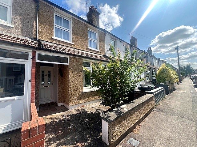 Terraced House for rent in Dartford, Somerset Road, DA1