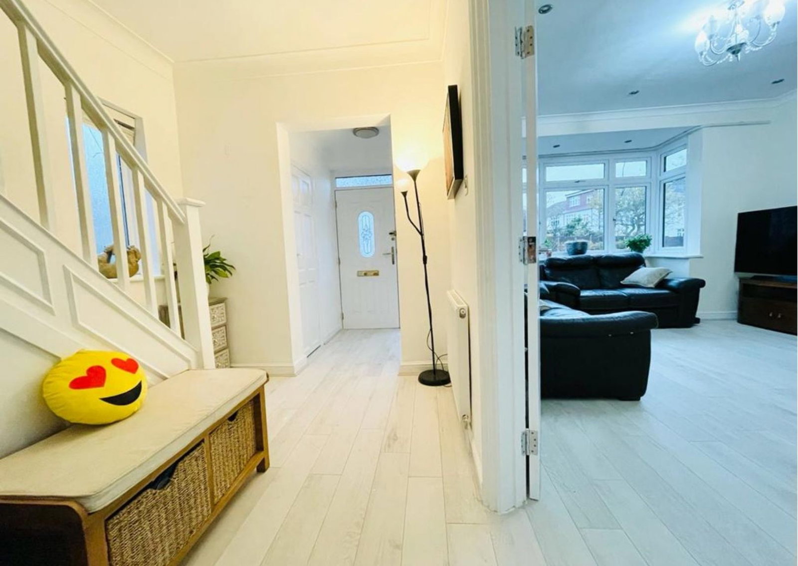 Semi Detached House in Borehamwood