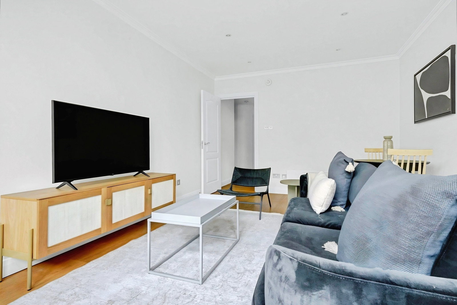 Flat for rent in London, Fitzroy Square, London,  W1T 6ED, 652 m²