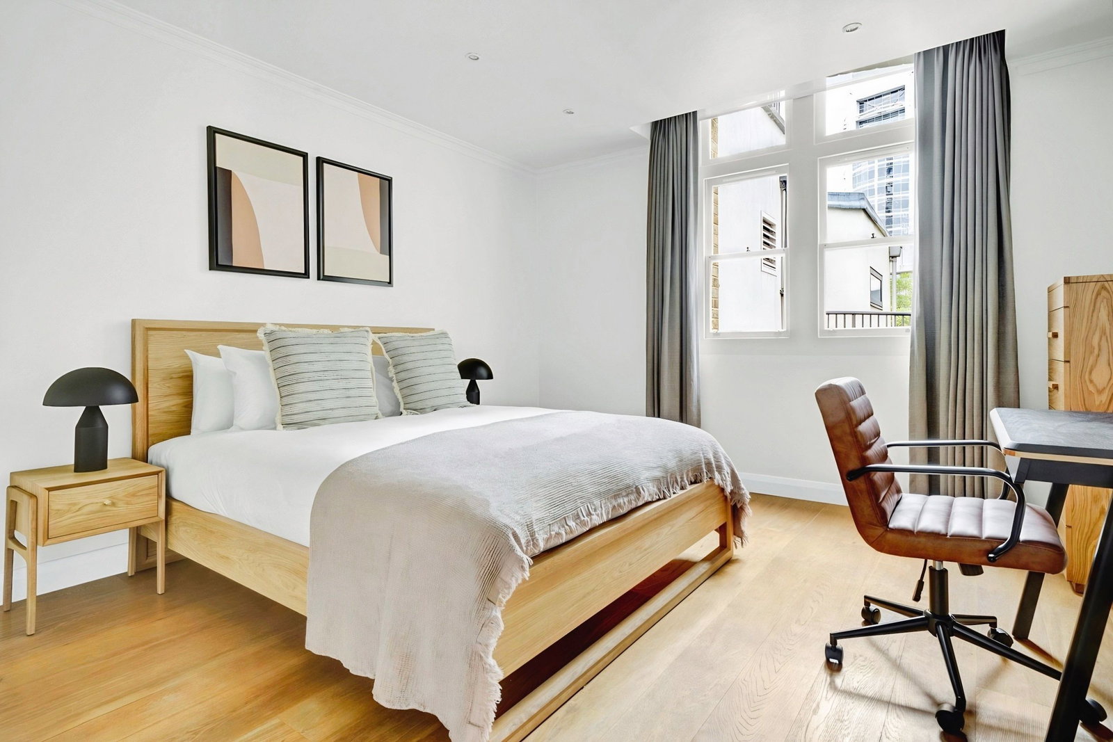 Flat for rent in London, Fitzroy Square, London,  W1T 6ED, 652 m²