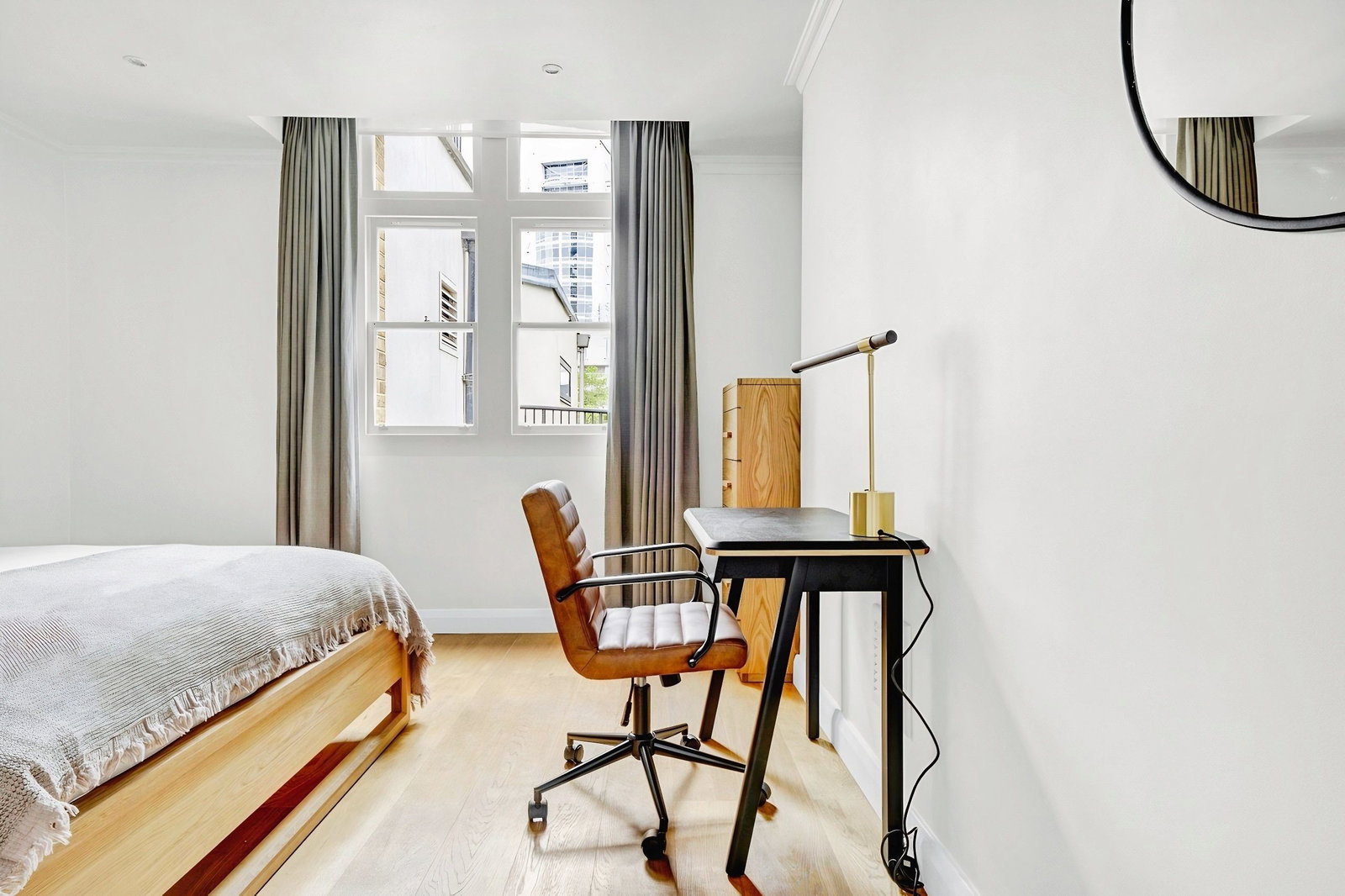Flat for rent in London, Fitzroy Square, London,  W1T 6ED, 652 m²