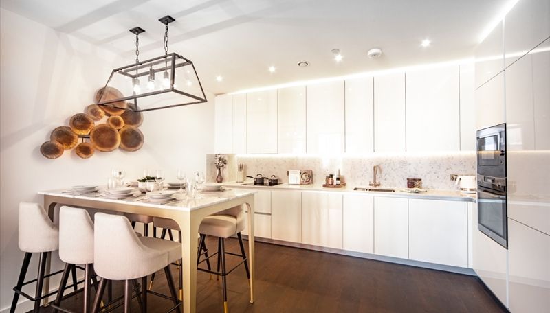 Flat for rent in London, Thornes House, Charles Clowes Walk, Nine Elms, London, SW11, 1123 m²