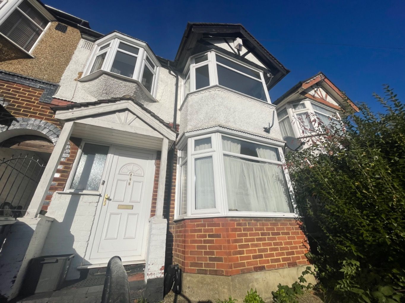 Semi Detached House for rent in Luton, Crawley Green Rd, Luton, LU2 0QL