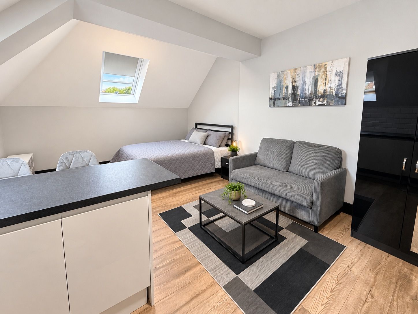 Studio for rent in Epsom, 286 Fir Tree Road, Epsom, Surrey, KT17 3NN