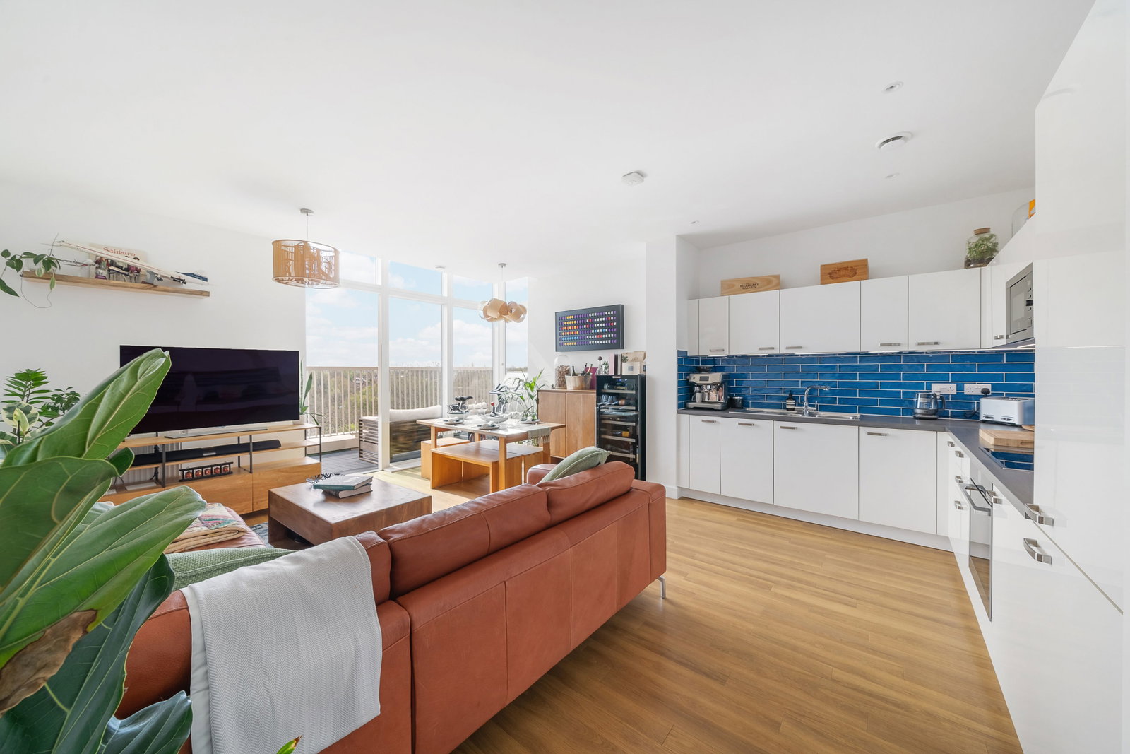 Apartment for rent in London, Adenmore Road, London, SE6 4FB, 972 m²