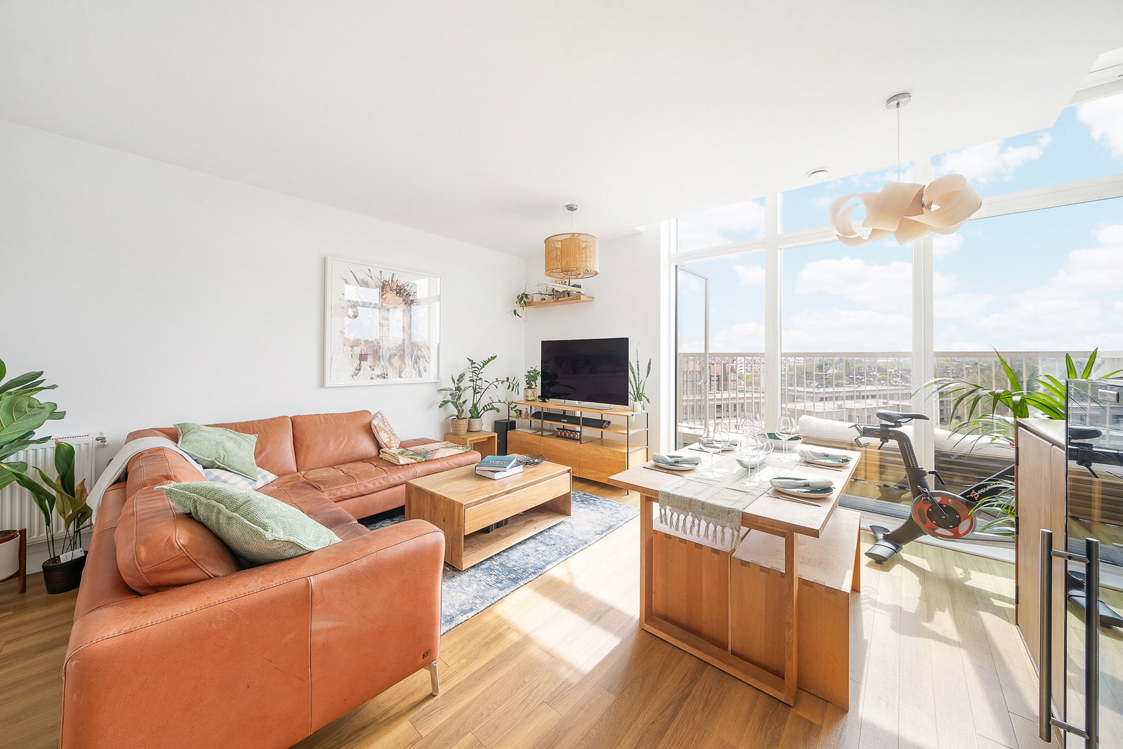 Apartment for rent in London, Adenmore Road, London, SE6 4FB, 972 m²