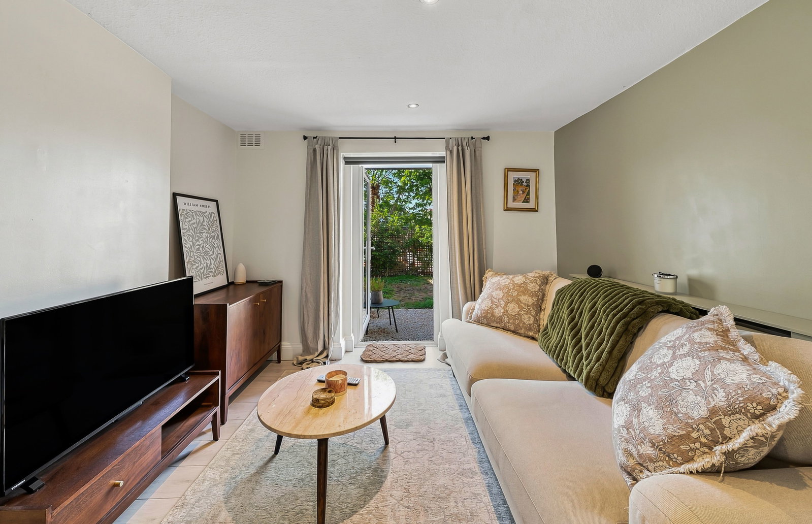 Flat for rent in London, Angles Road, London, SW16 2UR