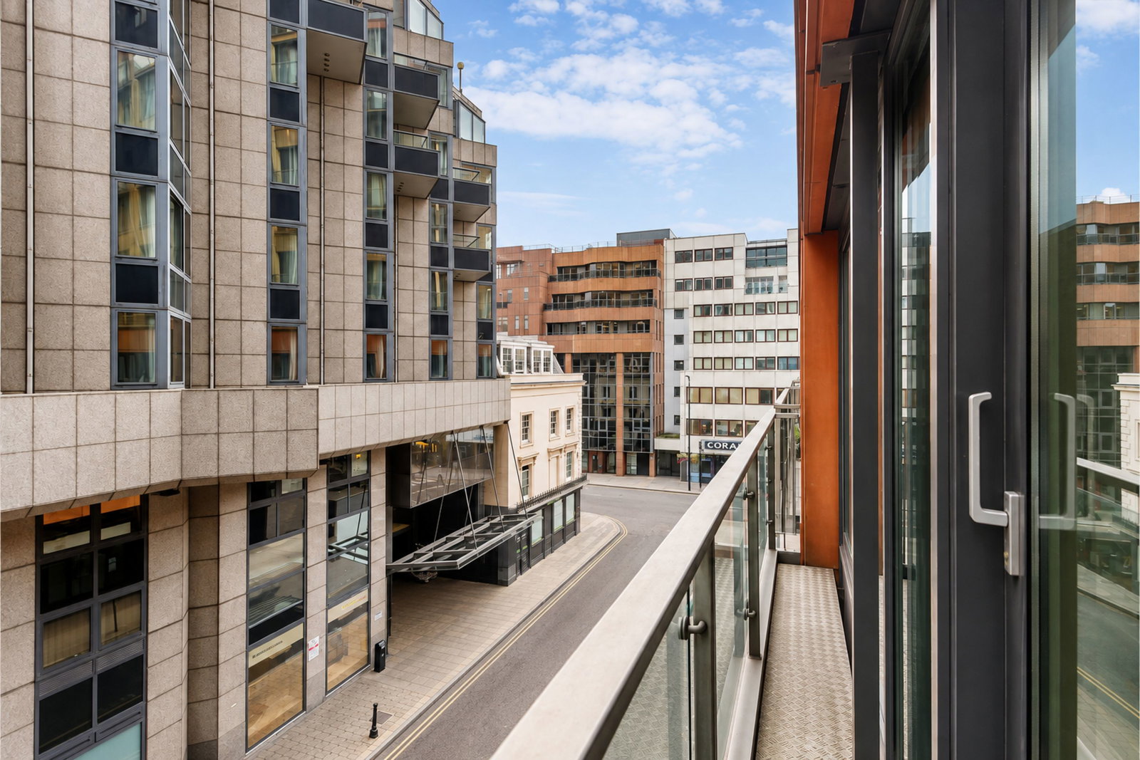 Apartment for rent in London, Praed Street, London, W2 1JL, 829 m²