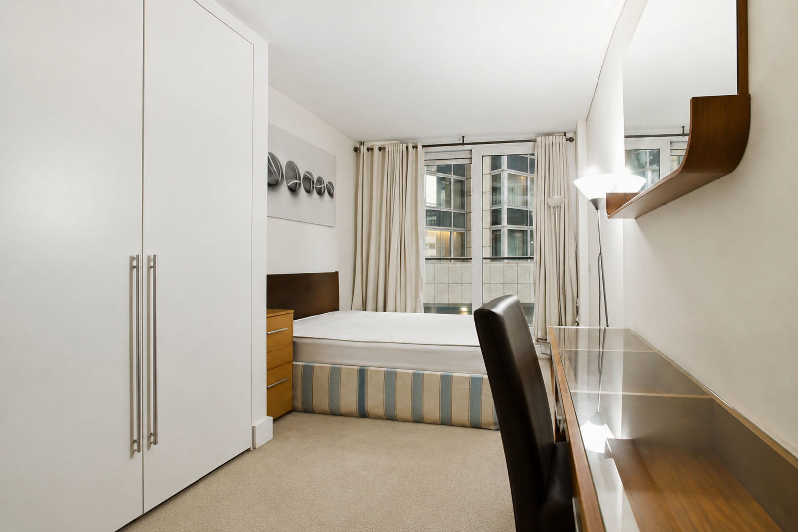 Apartment for rent in London, Praed Street, London, W2 1JL, 829 m²