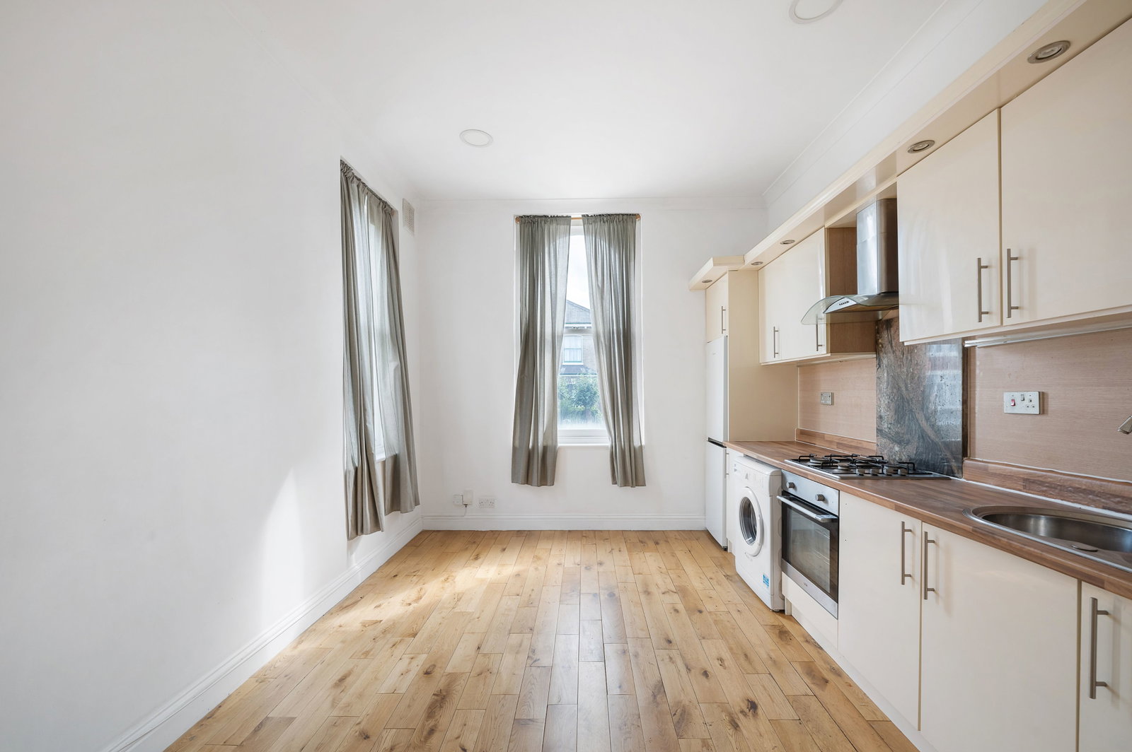 Flat for rent in Croydon, Coombe Road, Croydon, CR0 1BQ