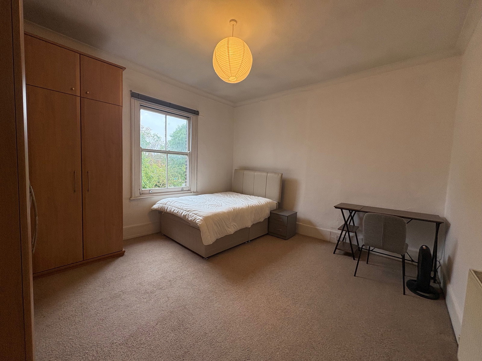 Flat for rent in London, Station Road, London, NW4 3SP