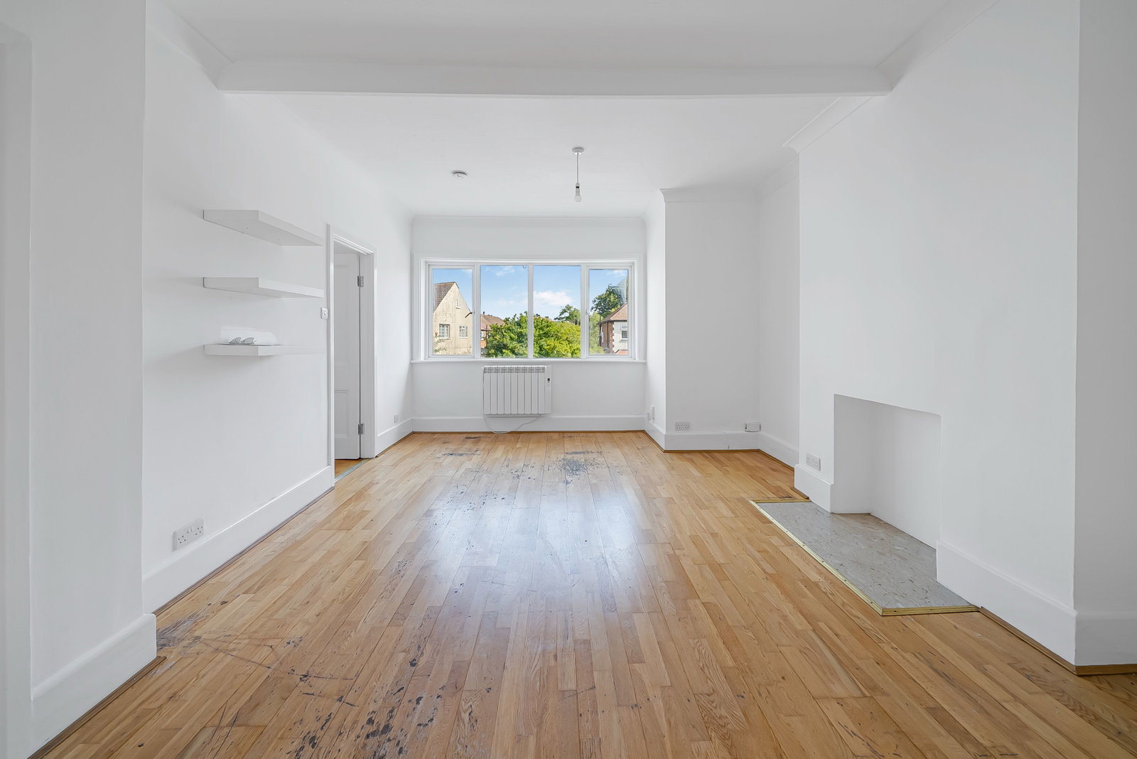 Flat for rent in London, Luffman Road, London, SE12 9SX, 622 m²