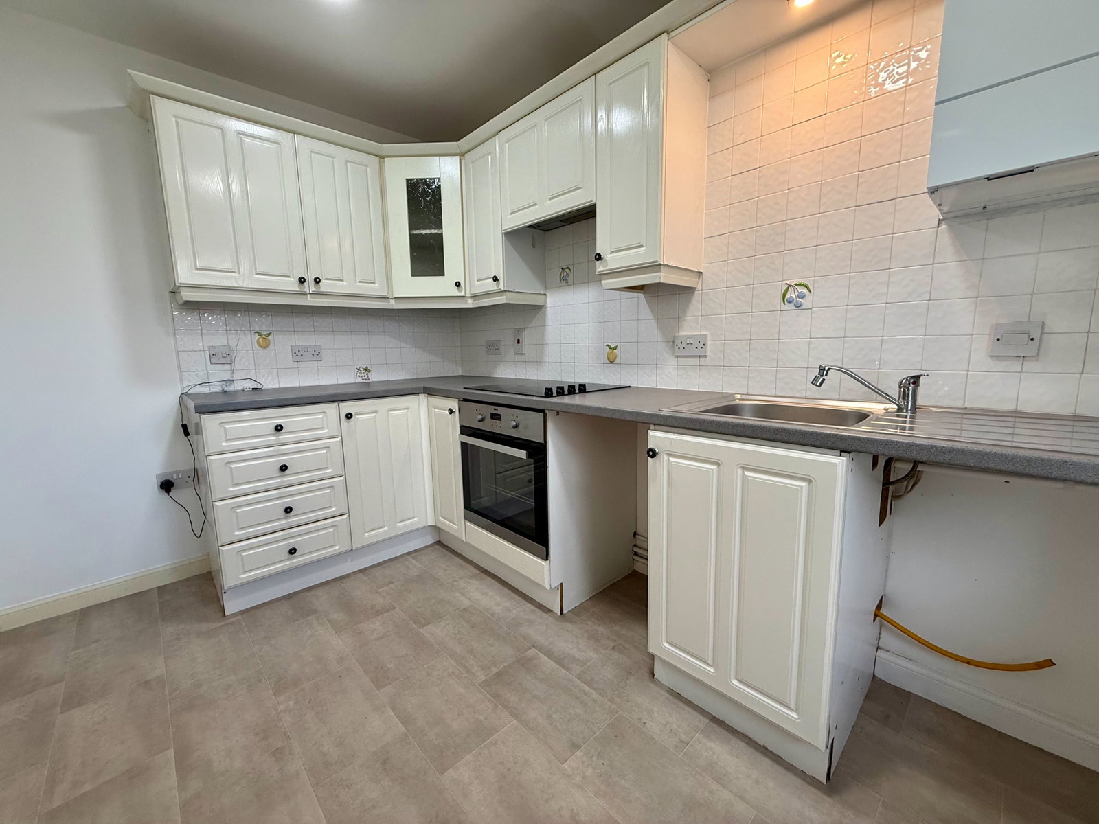 Terraced House for rent in St. Austell, Pyramid Close, Trewoon, PL25