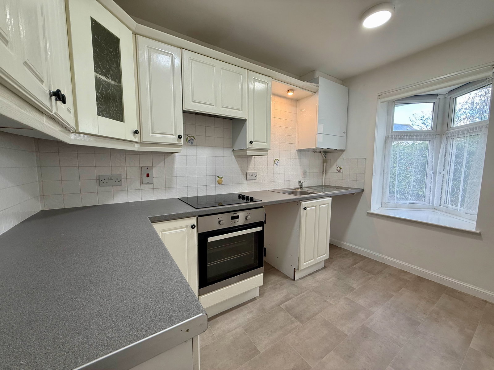 Terraced House for rent in St. Austell, Pyramid Close, Trewoon, PL25