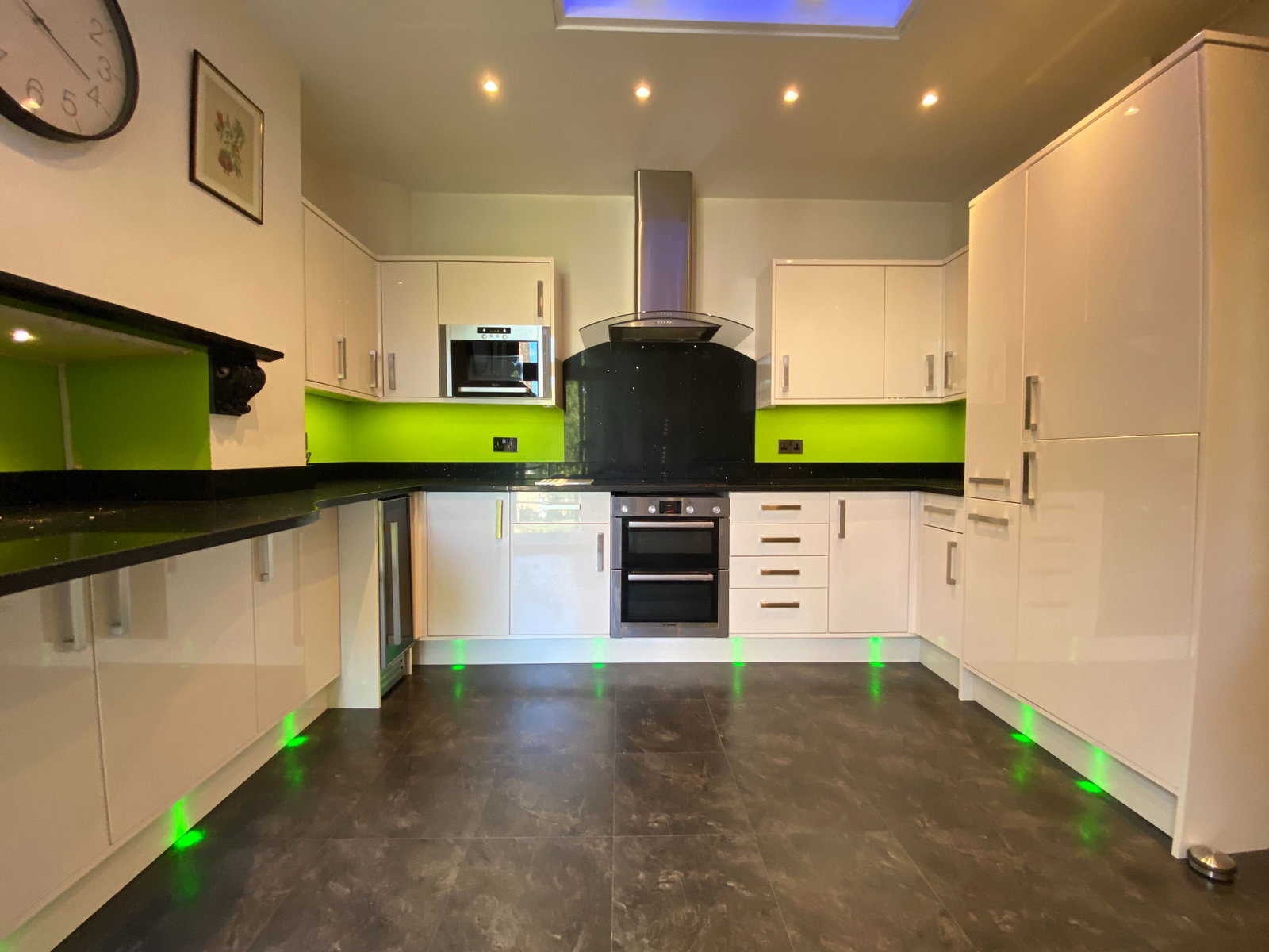 Flat for rent in London, Cavendish Gardens, Trouville Road, SW4 8QW
