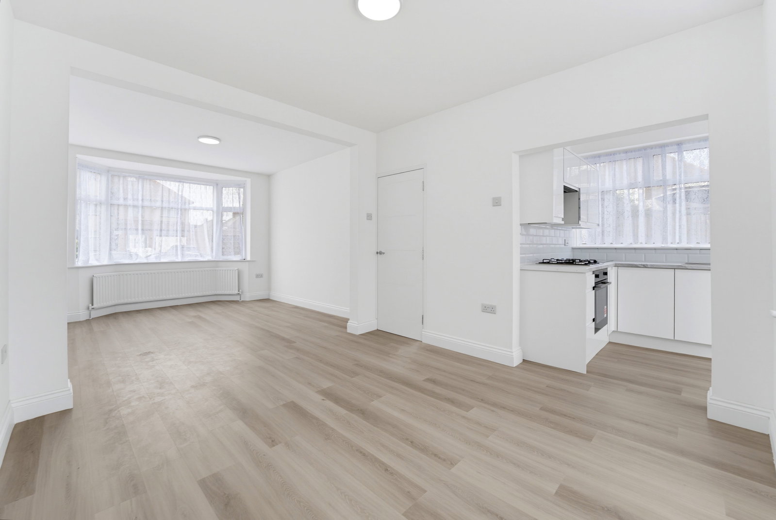 Semi Detached House for rent in Hounslow, Rosebery Road, Hounslow, TW3