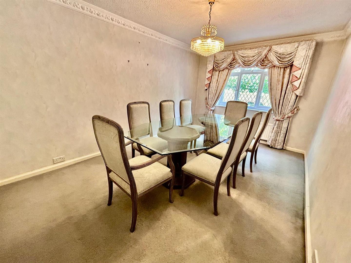 Bungalow for rent in Bushey, Elstree Road, Bushey Heath, Bushey, WD23 4GQ
