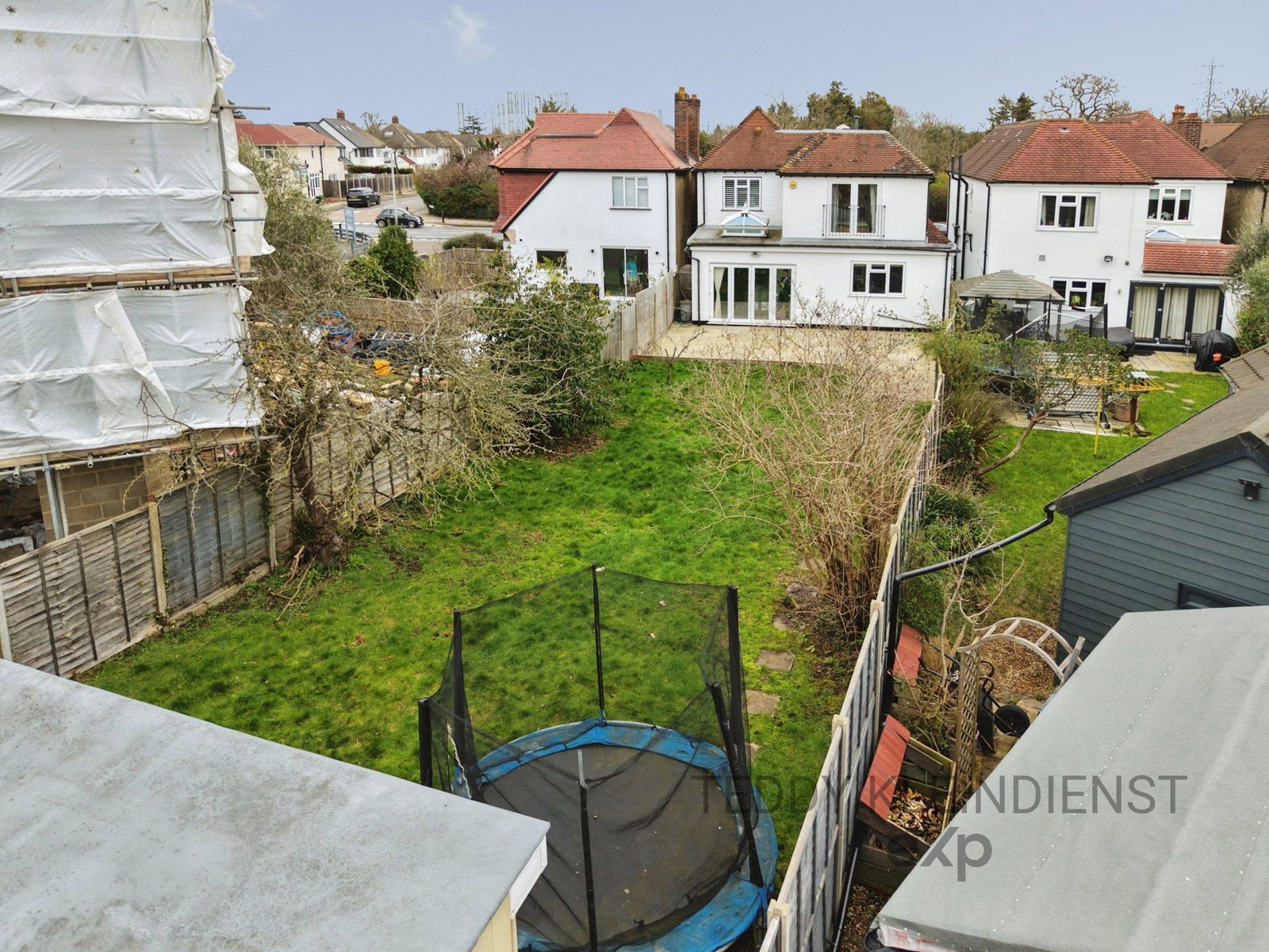 Detached House for rent in New Malden, Malden Road, New Malden, KT3 6AH, 2300 m²