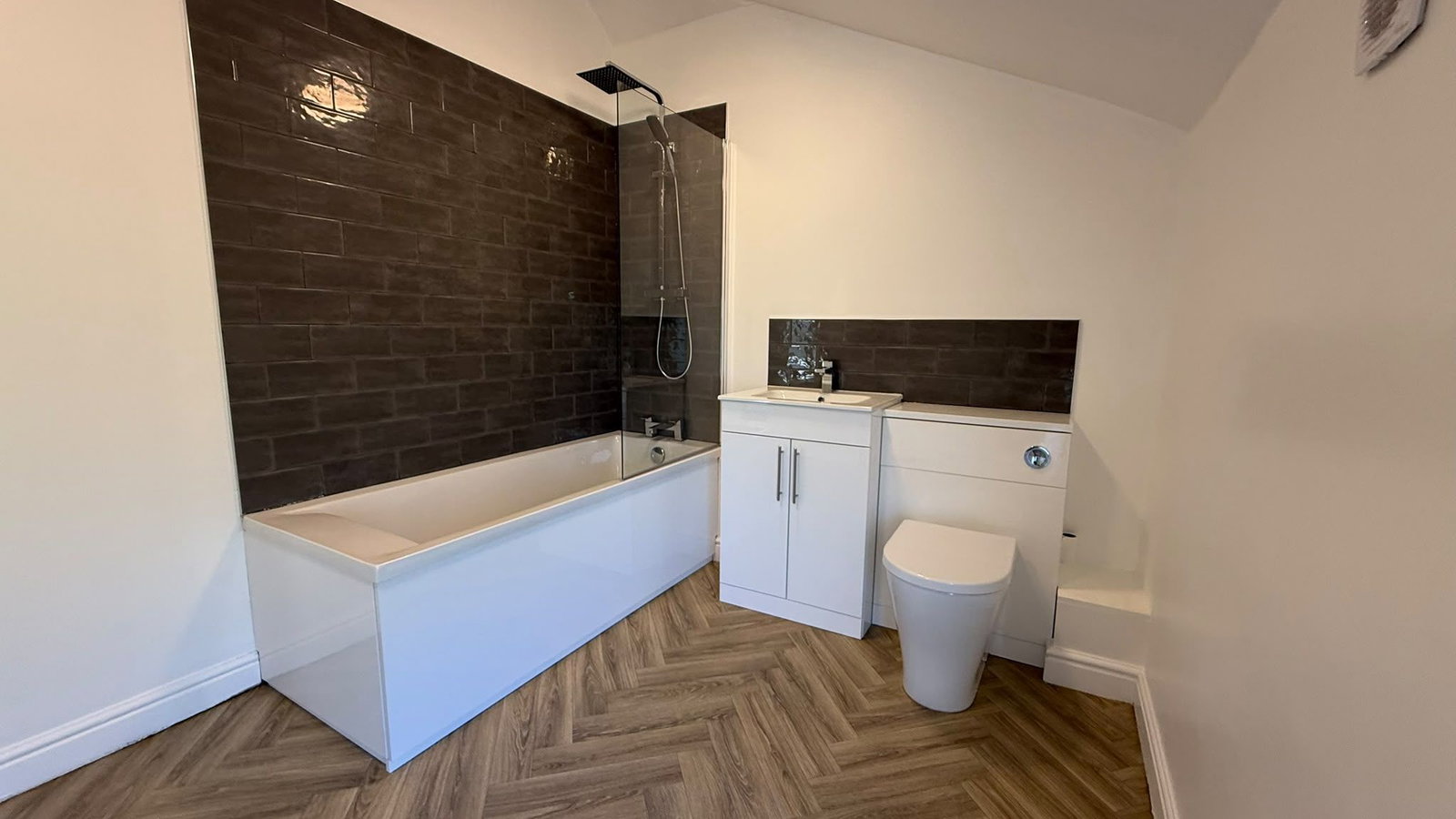 Terraced House for rent in Sheffield, 230 Manchester Road, Deepcar, S36 2RF.