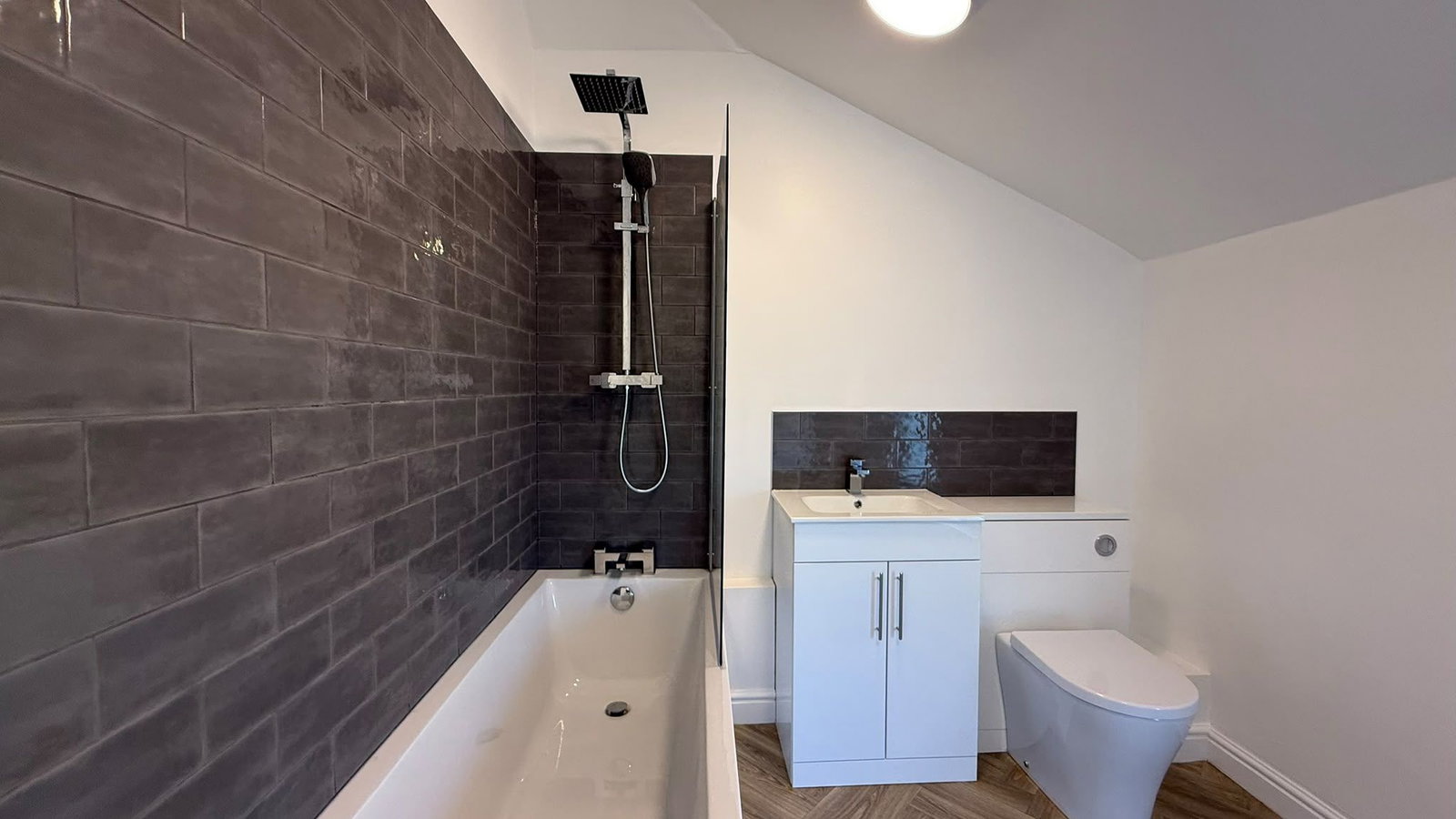 Terraced House for rent in Sheffield, 230 Manchester Road, Deepcar, S36 2RF.