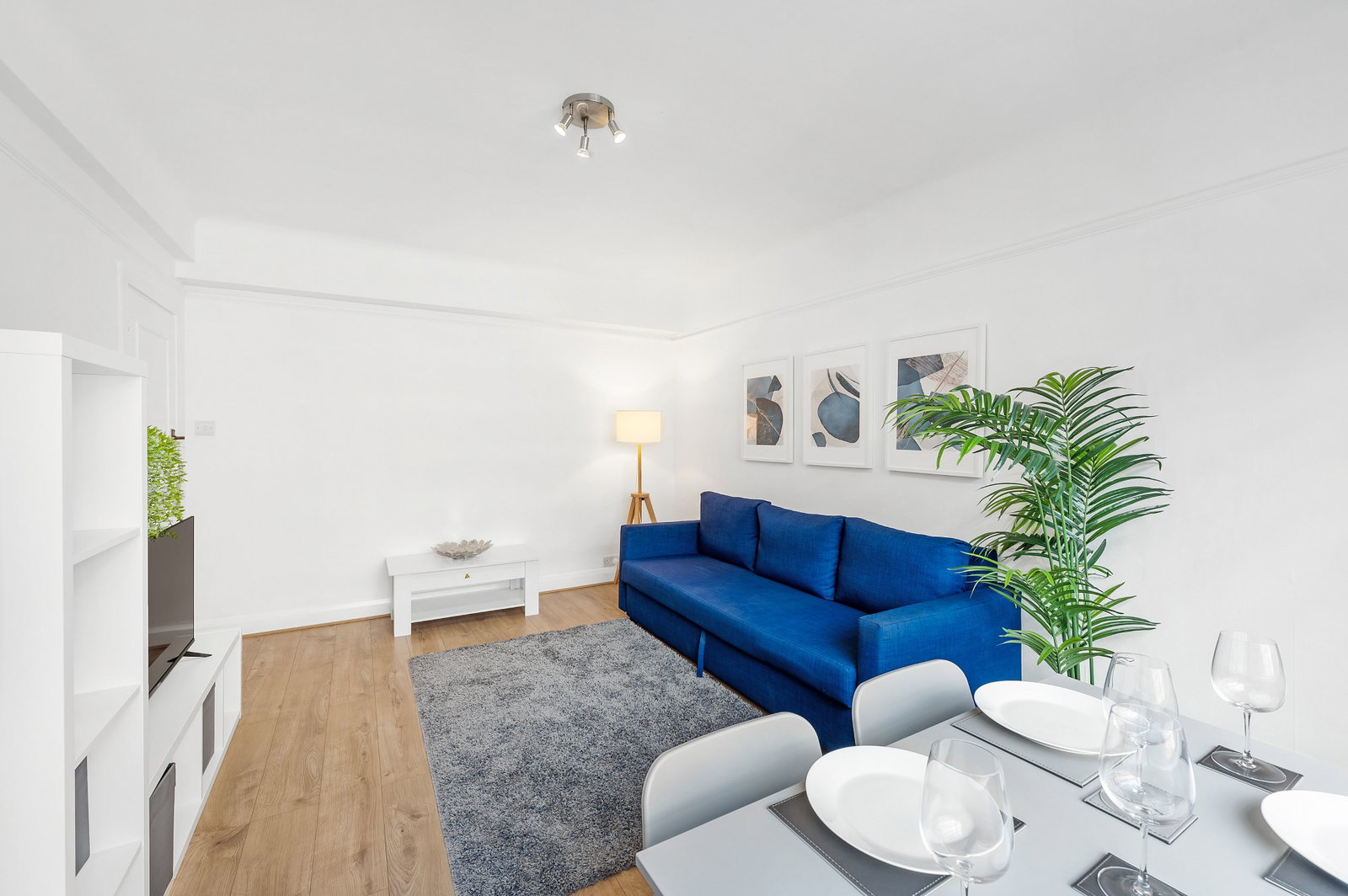 Flat for rent in London, Balham High Road, London, SW17