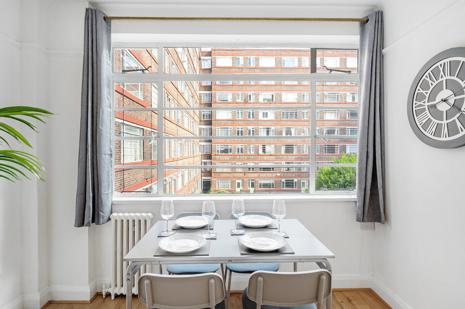 Flat for rent in London, Balham High Road, London, SW17