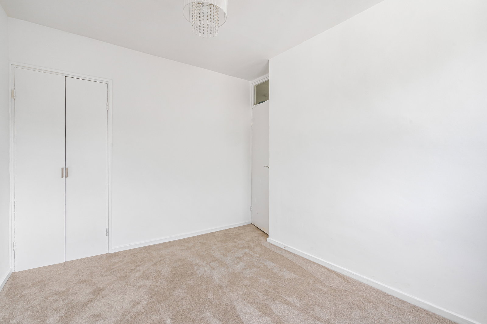 Maisonette for rent in Bromley, River Park Gardens, Bromley, 900 m²