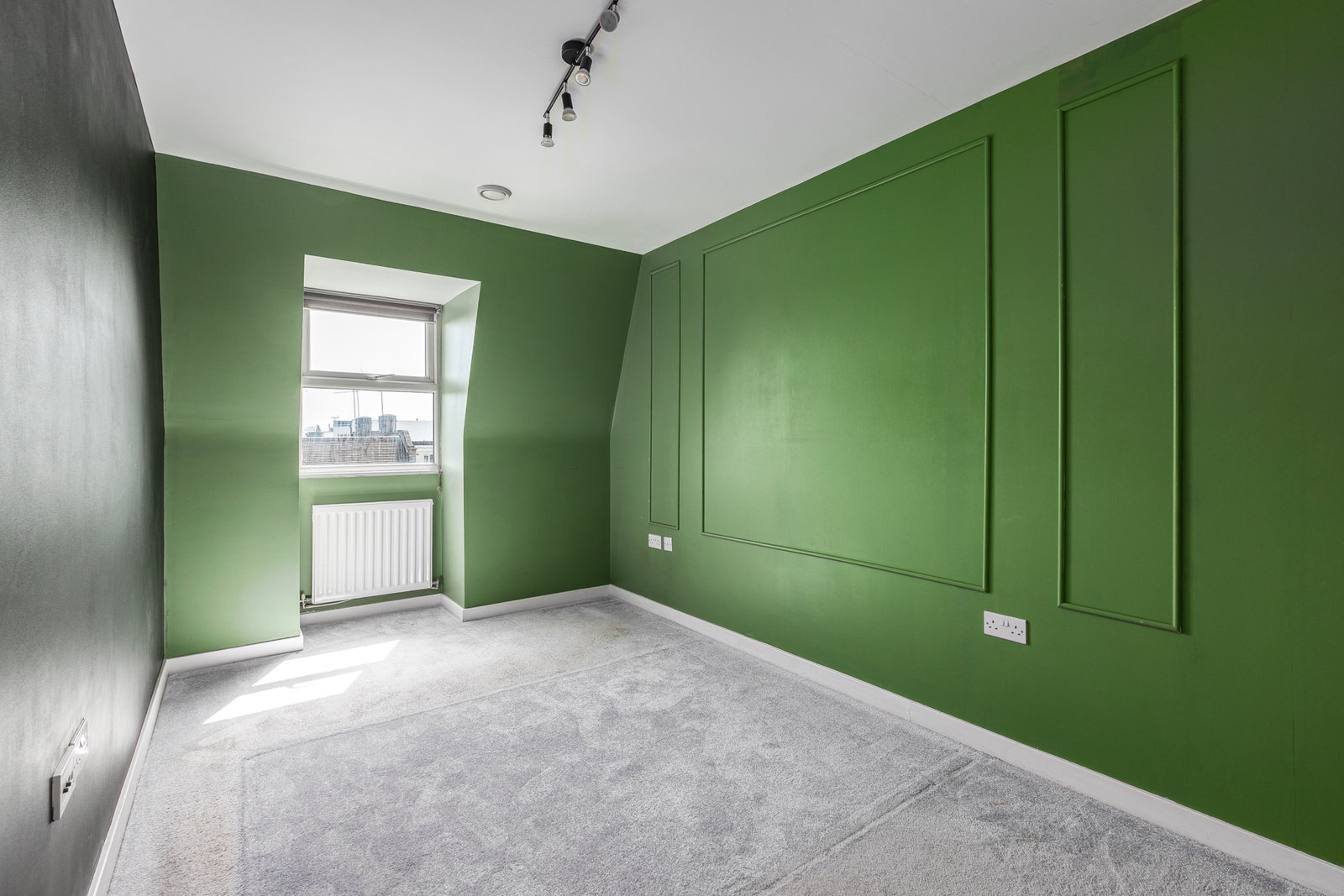Flat for rent in London, Averil Court, 3, East End Road, London, N3 3QE, 587 m²