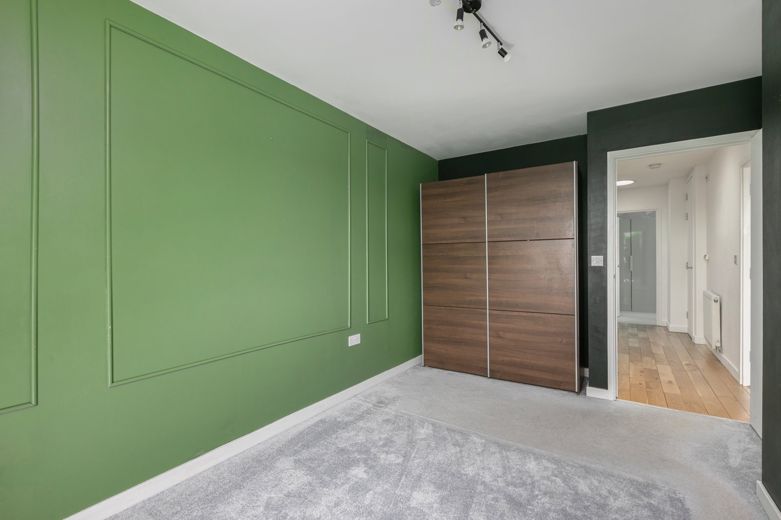 Flat for rent in London, Averil Court, 3, East End Road, London, N3 3QE, 587 m²