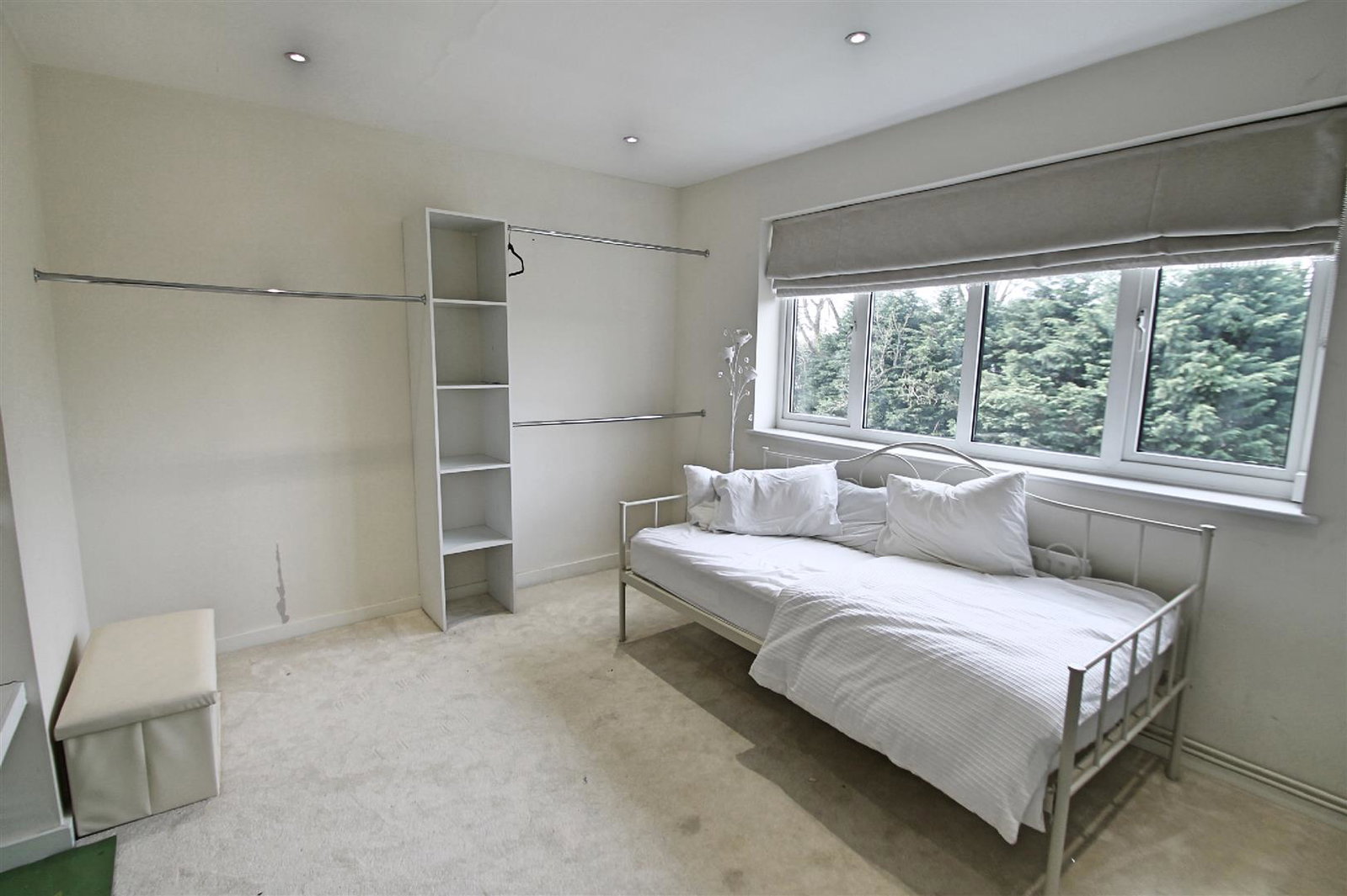 Flat for rent in Bushey, High Road, Bushey Heath, Bushey, WD23 1EH