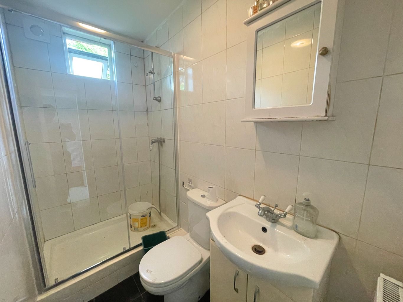 Maisonette for rent in Greenford, Shelley Avenue, Greenford, UB6 8RU