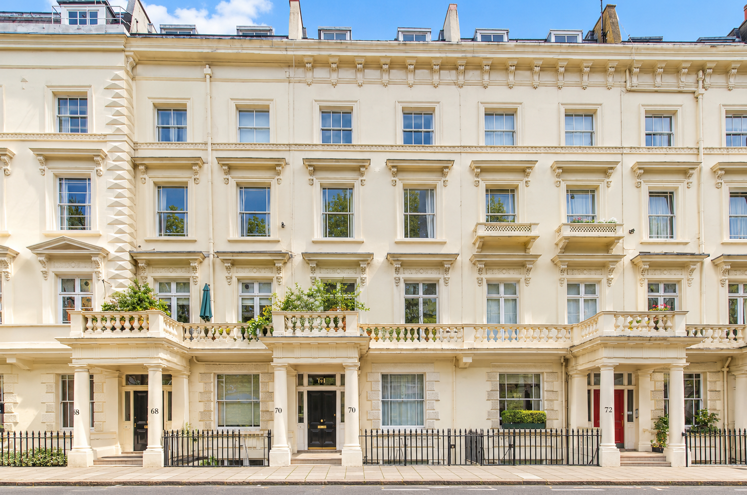 Flat for rent in London, LGF, Gloucester Street, London, SW1V, 859 m²