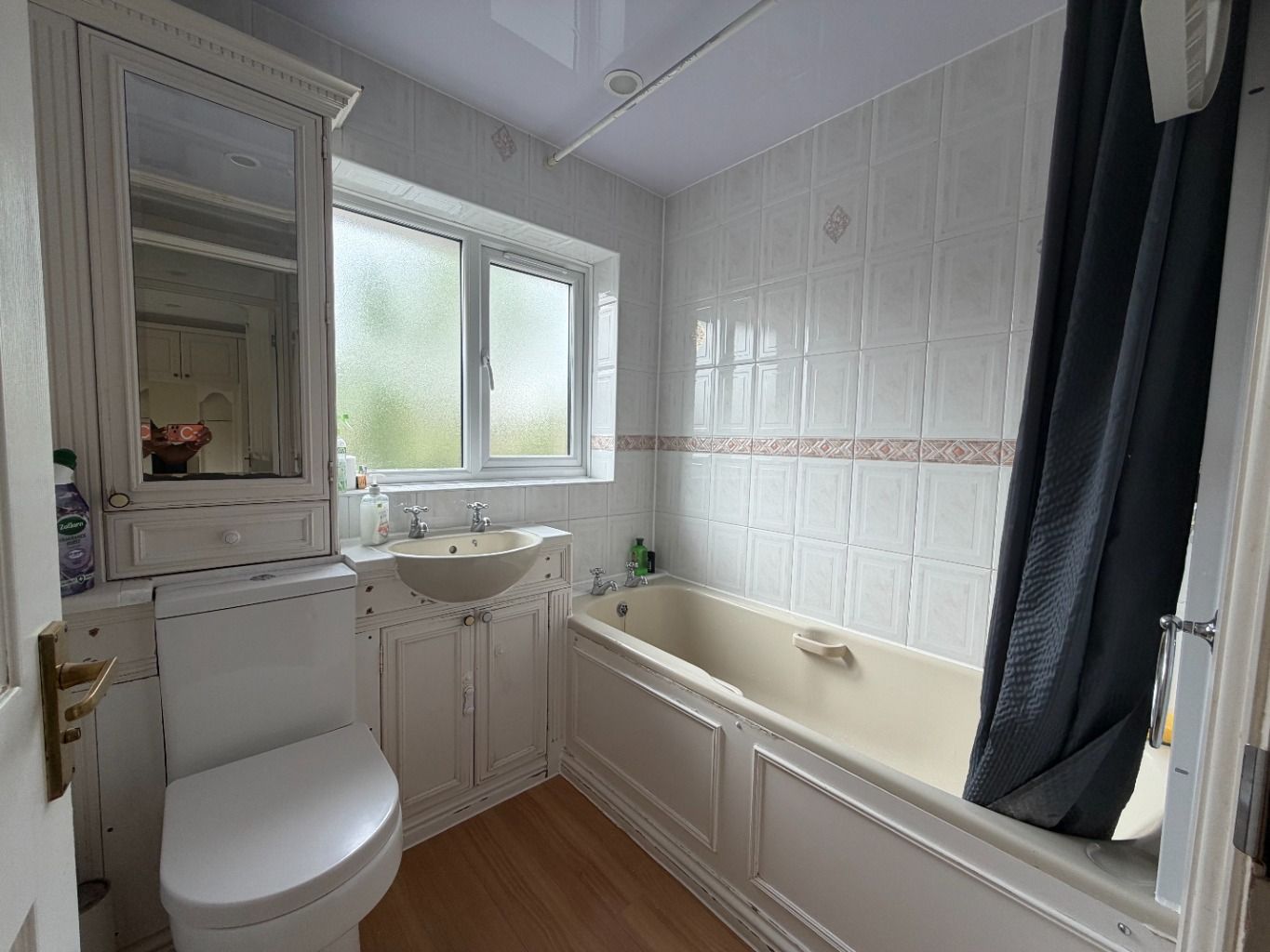 Semi Detached House for rent in Watford, Turnberry Court, Watford, WD19 7BE