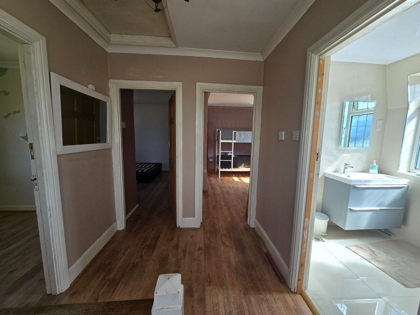 Terraced House for rent in Watford, Prestwick Road, Watford, WD19 6XU