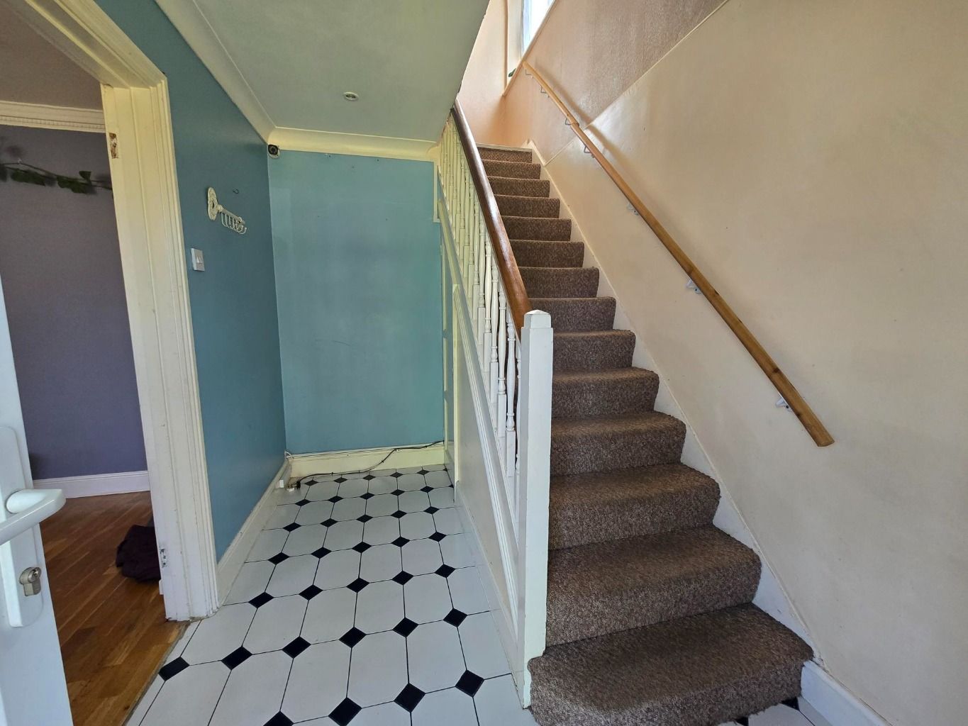 Terraced House for rent in Watford, Prestwick Road, Watford, WD19 6XU