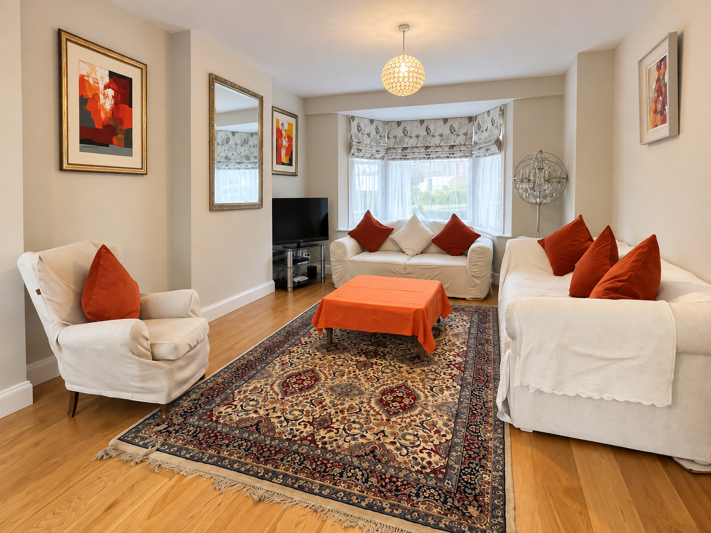Semi Detached House for rent in London, Convent Hill, SE19, 2112 m²
