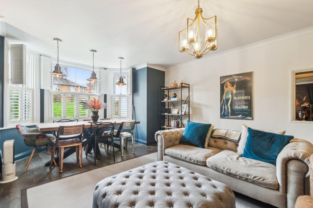 Flat for rent in London, Upper Richmond Road, London, SW15 6TS, 1185 m²