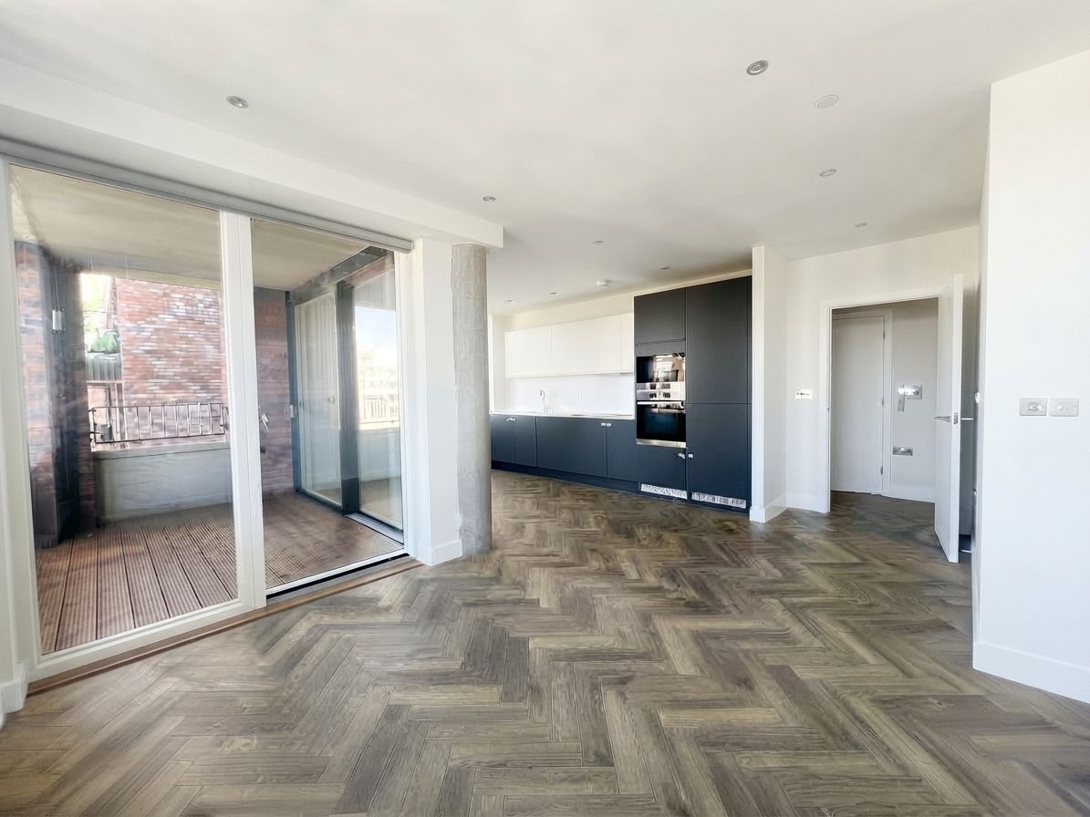 Apartment for rent in London, Rookwood Way, London, E3 2YY