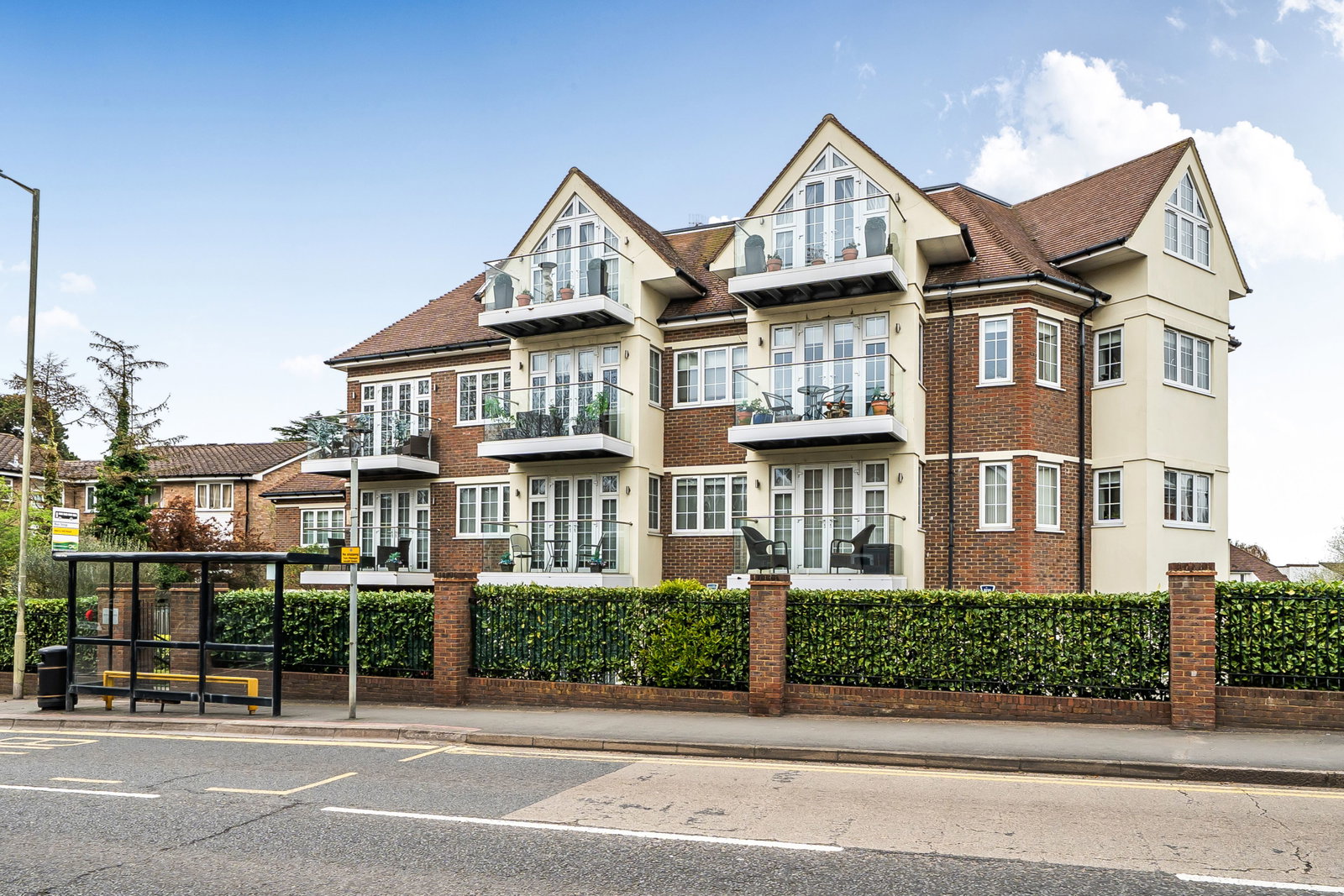 Flat for rent in Bushey, Bushey Gate, Sparrows Herne, Bushey, WD23