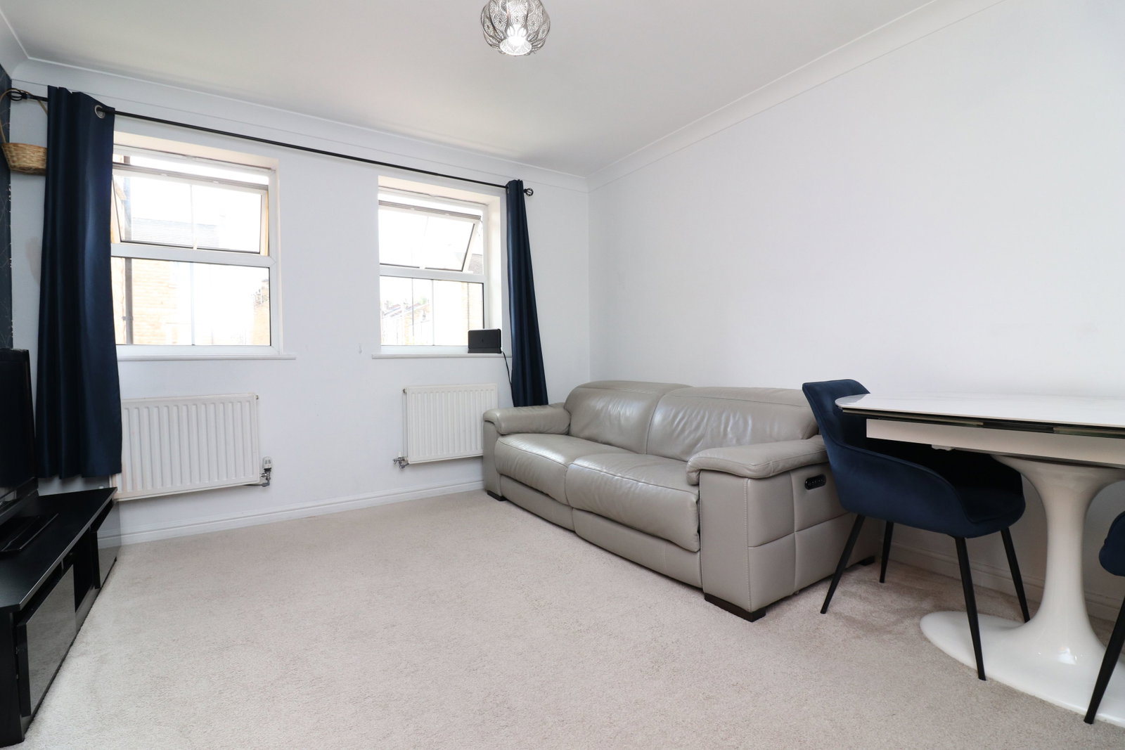 Flat for rent in Leeds, Narrowboat Wharf, Rodley, 510 m²