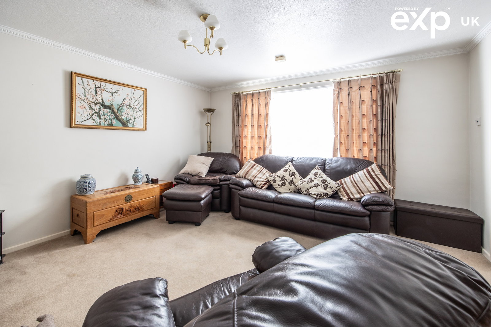 Semi Detached House for sale in Swanley, Phillip Avenue, Swanley, BR8
