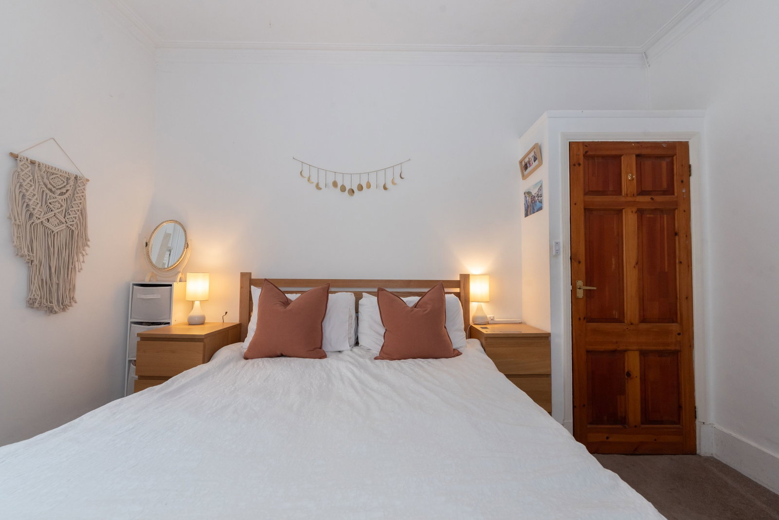 Flat for rent in London, Askew Crescent, Shepherd's Bush, W12 9DN