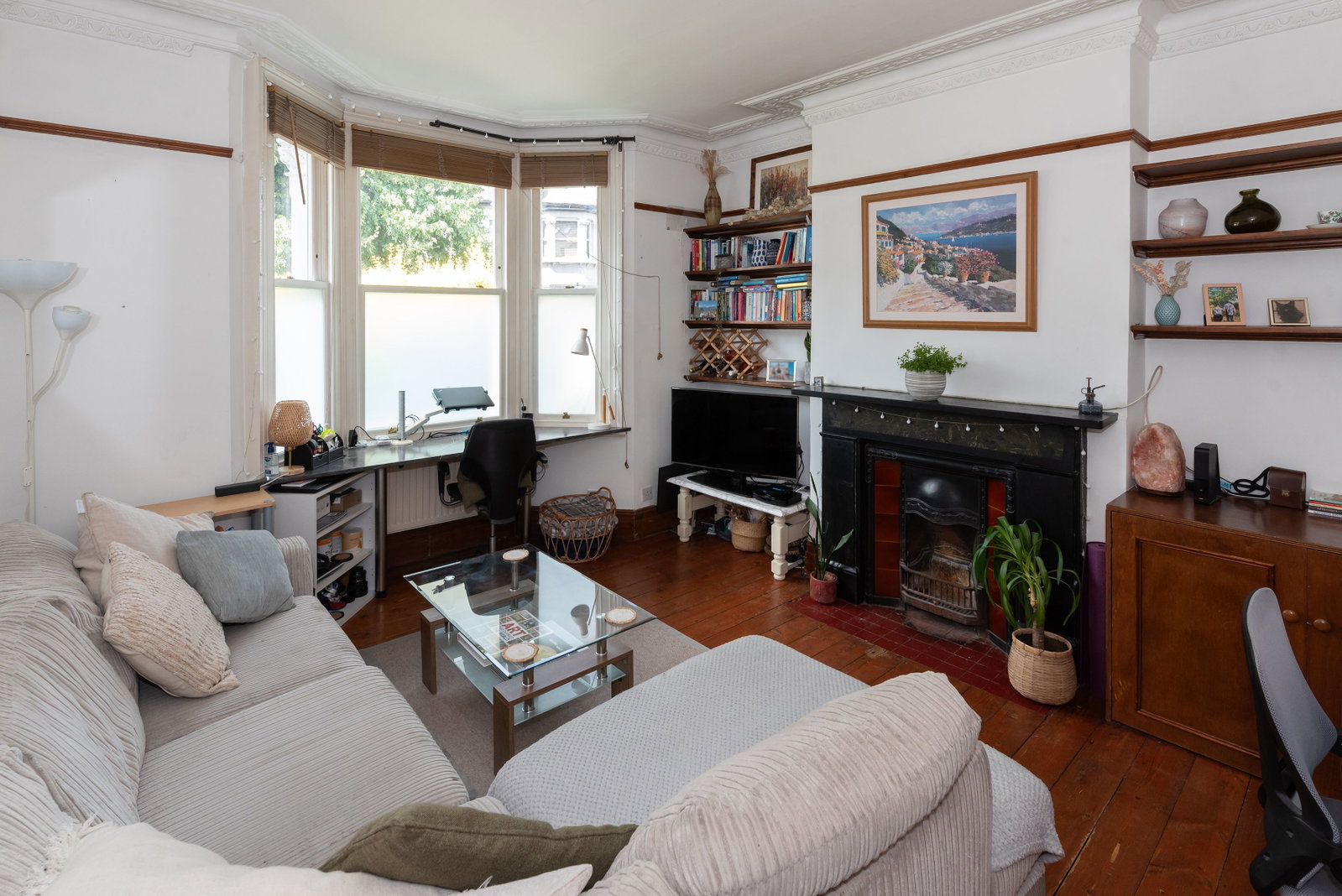 Flat for rent in London, Askew Crescent, Shepherd's Bush, W12 9DN