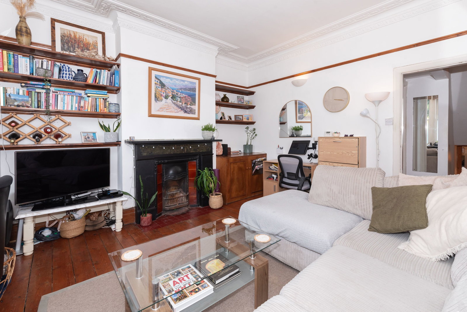 Flat for rent in London, Askew Crescent, Shepherd's Bush, W12 9DN