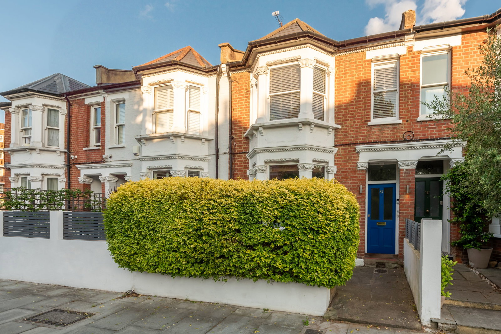 Flat for rent in London, Askew Crescent, Shepherd's Bush, W12 9DN
