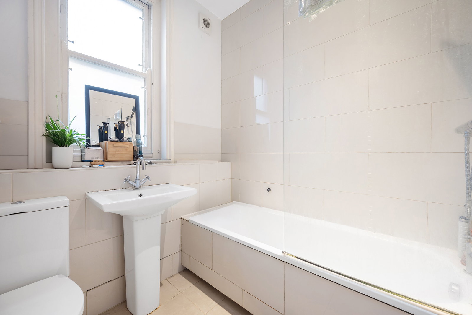 Apartment for rent in London, Camberwell New Road, London, SE5 0TQ