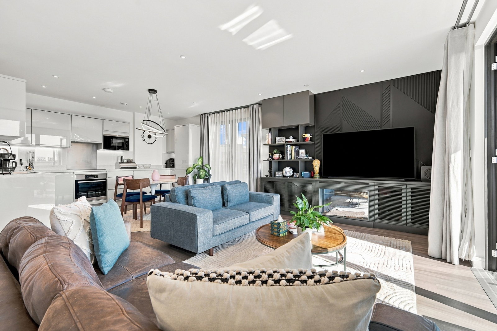Apartment for rent in London, Creek Lane, SW18, 1050 m²