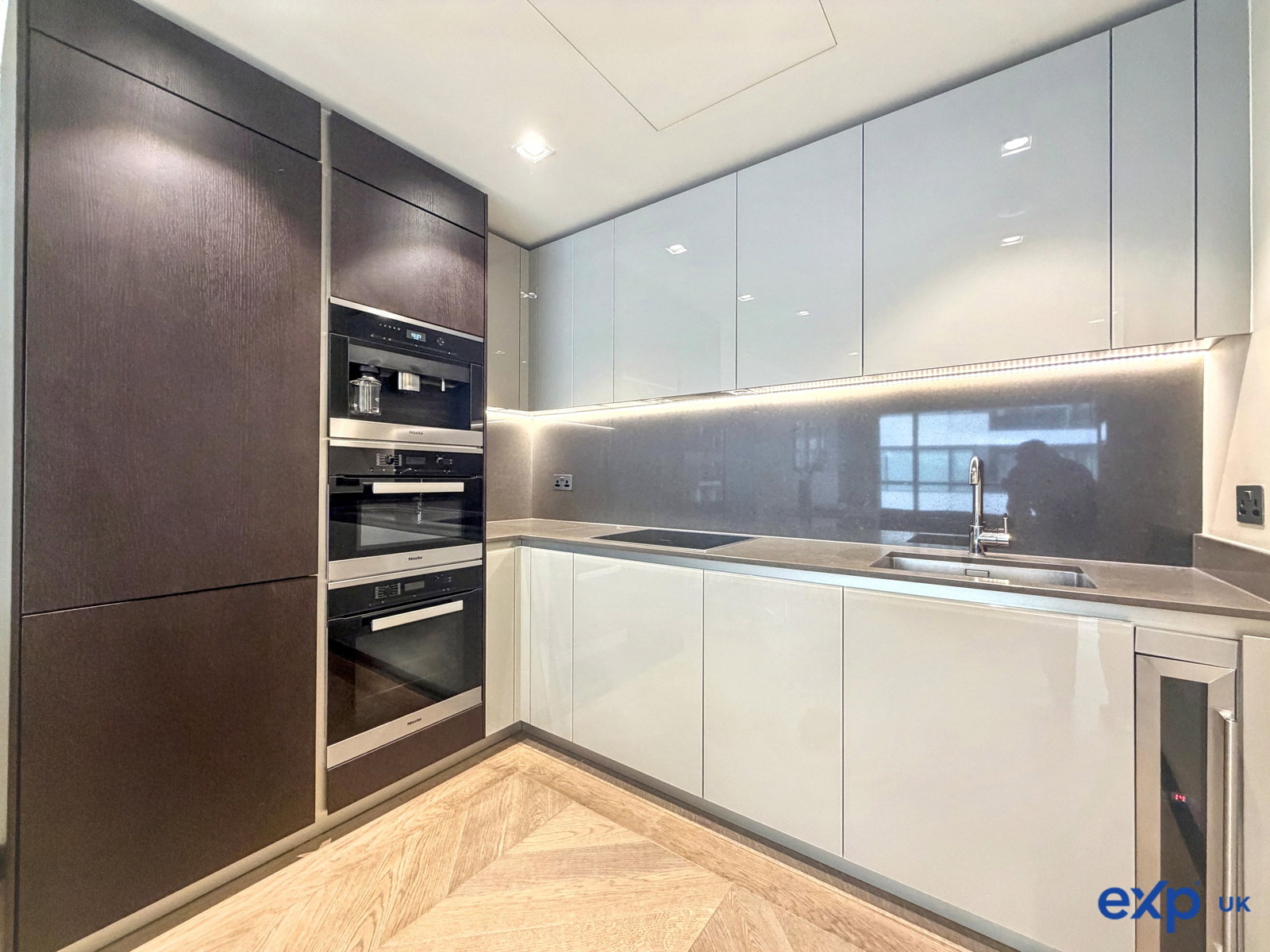 Apartment for rent in London, One Tower Bridge, London, SE1 2QR, 624 m²